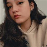 Estudiante universitaria con habilidades en matemáticas